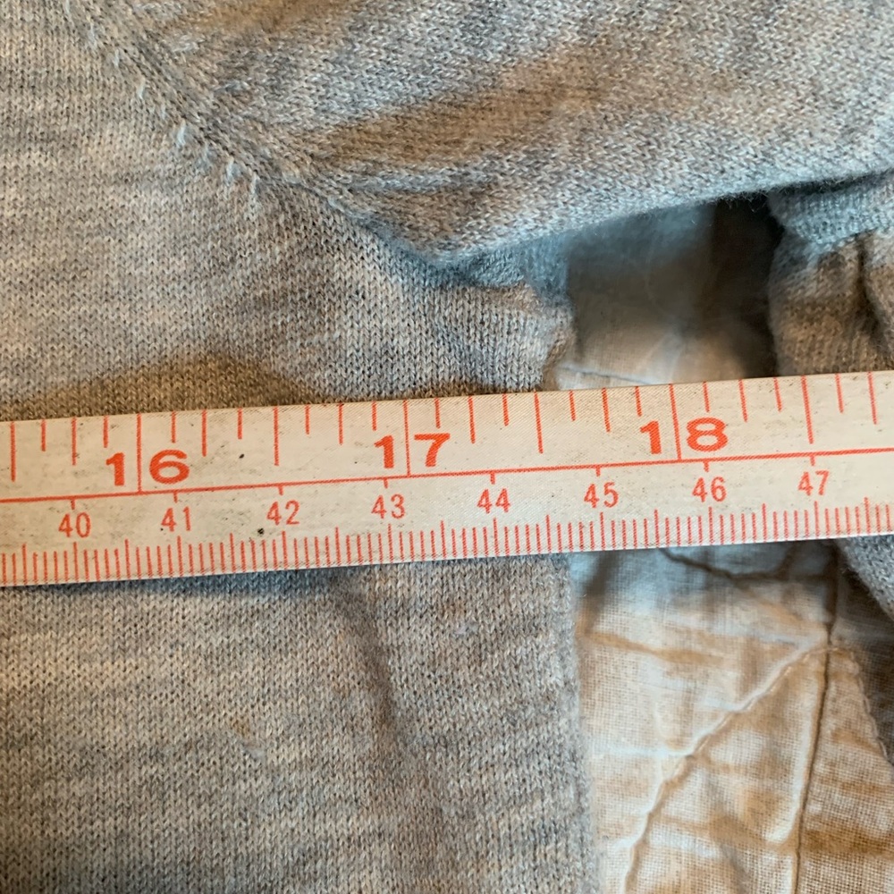 LOFT 3/4 length sleeve. Gray blouse. Size M. - Picture 6 of 7